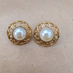 Vintage Scrollwork Filigree Round Earrings wtih Pearl Bead Centers, Postback